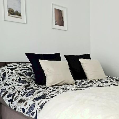 Apartament Poludniowy Z Balkonem 2 Osoby Warszawa Exteriör bild