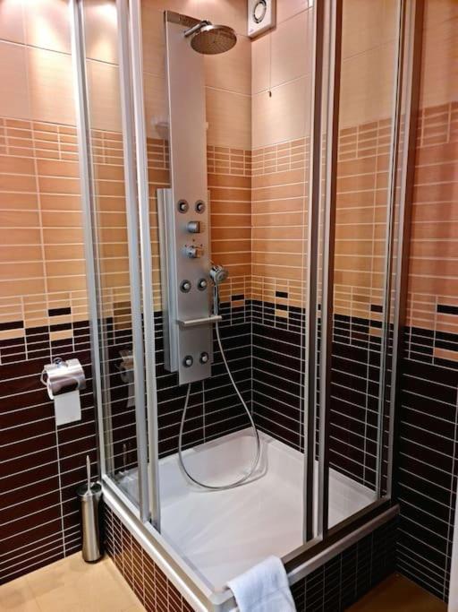 Apartament Poludniowy Z Balkonem 2 Osoby Warszawa Exteriör bild