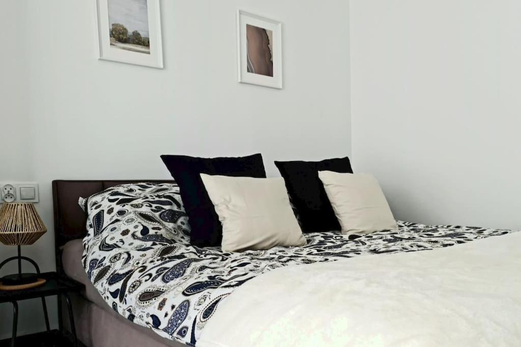 Apartament Poludniowy Z Balkonem 2 Osoby Warszawa Exteriör bild