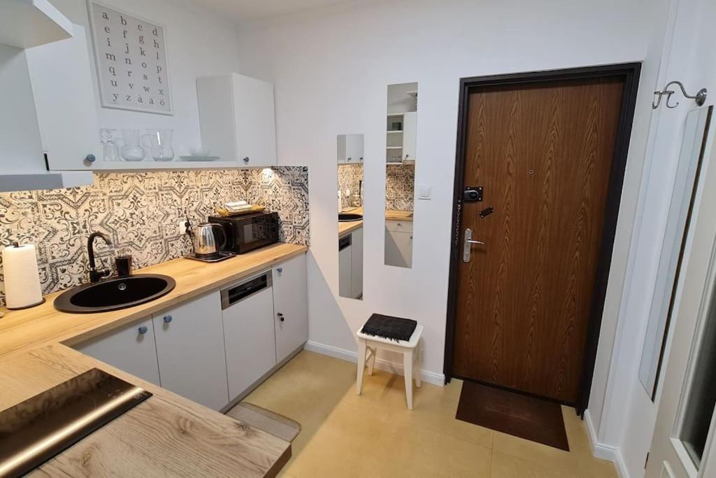 Apartament Poludniowy Z Balkonem 2 Osoby Warszawa Exteriör bild