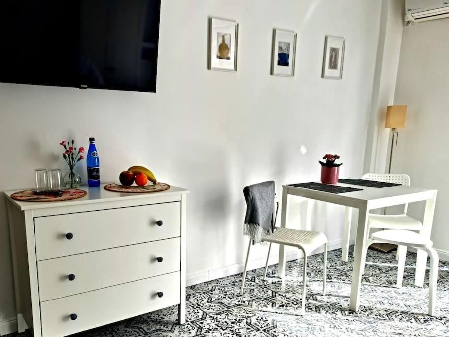 Apartament Poludniowy Z Balkonem 2 Osoby Warszawa Exteriör bild